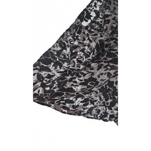 Boutique Forever 21 Women's Sheer Black Floral Sleeveless Blouse Size Small - Picture 3 of 6